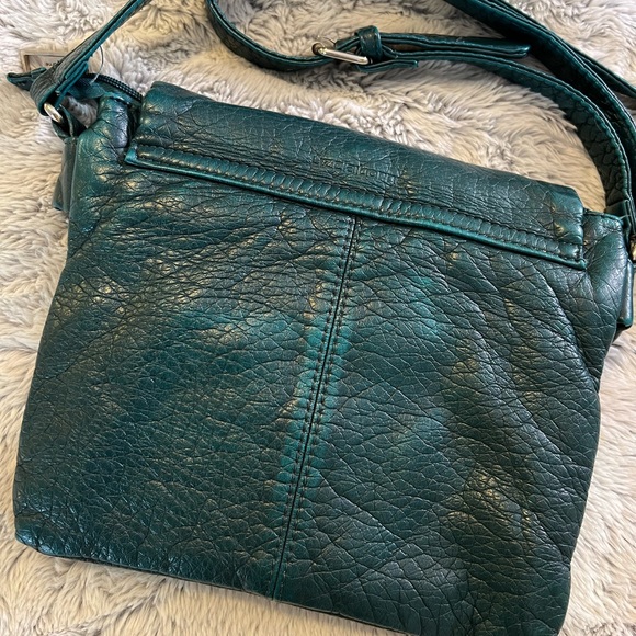 Liz Claiborne faux leather bag - long adjustable strap - Picture 10 of 10